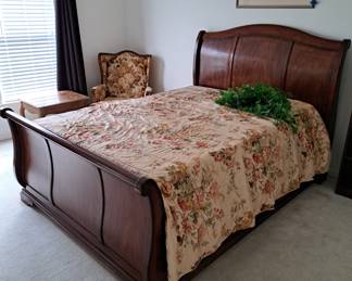 Mahogany Queen sleigh bed