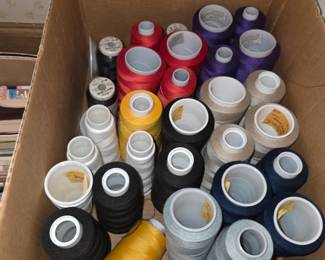 Thread spools