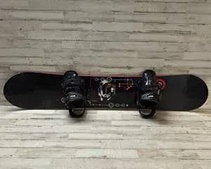 Burton Rossignol Circuit Snowboard 155cm with Burton Freestyle Bindings All Mountain Board