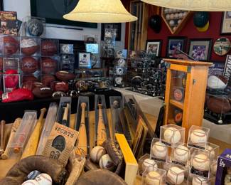 THE VINTAGE BASEBALL GLOVES LIKES WORKS OF ART