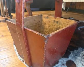 ASIAN STYLE ANTIQUE BUCKET