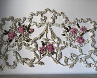 VICTORIAN WALL DECOR