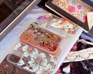 SO MANY CUTE IPHONE COVERS - I-PHONE 5 TO 6 SERIES