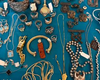 LOTS OF VINTAGE PIECES TOO