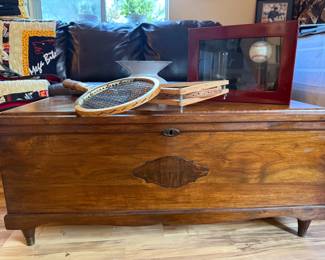 ANTIQUE HOPE CHEST