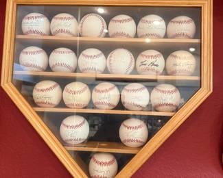 DIAMOND BASEBALL SHADOW BOX SIGNED BALLS