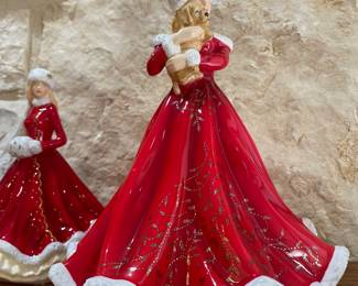 THIS ONE IS RARE AND HARD TO FIND WE HAVE THE BOXES ON MOST ALL OF THESE ROYAL DAULTON FIGURES TOO !! CHRISTMAS SURPRISE IS THHIS PIC