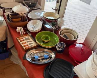 Quality service ware for entertaining. 
Emile Henry bakeware
Corningware