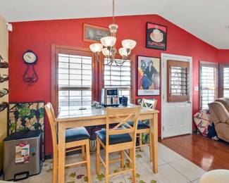 Beach home in southern California right near the beach. Walk to beach, coffee shops, restaurants and shopping. Have coffee or dine on the beautiful rooftop. Less than $395,000.  Call Joe for info: 480-577-8396