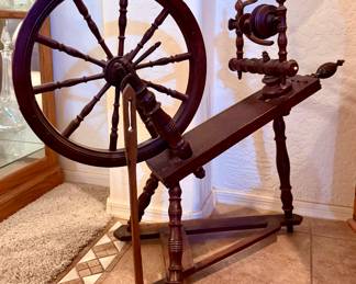 Vintage spinning wheel