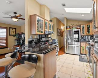 Beach home in southern California right near the beach. Walk to beach, coffee shops, restaurants and shopping. Have coffee or dine on the beautiful rooftop. Less than $395,000.  Call Joe for info: 480-577-8396