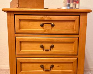 Wood 3-tier side table dresser