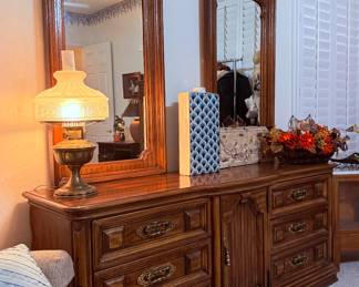 Double mirrored vanity dresser