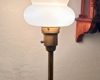 Floor lamp