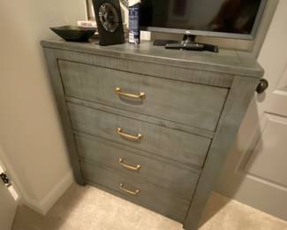 4 Drawer Dresser