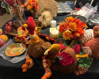 Fall and Thanksgiving Holiday Decor