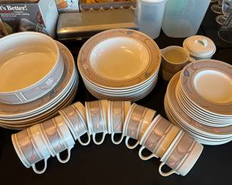Dish Set