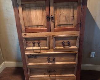 Chest of drawers