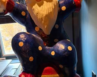 How fun is this guy...I think he would make a great centerpiece