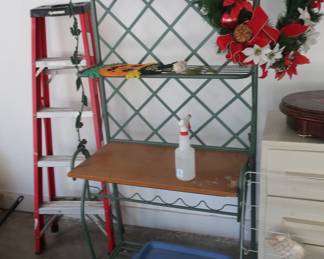 Husky  ladder                bakers   rack