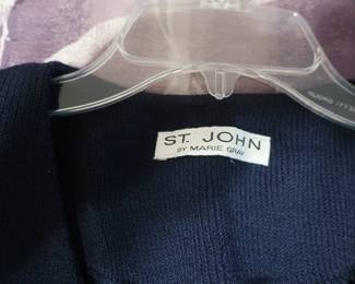 a view of the label      size  12