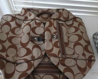 coach  tote  bag   as  is 