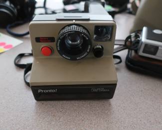 poloroid pronto camera