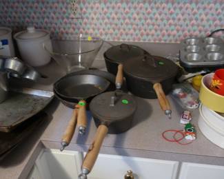 cast iron pots and pans