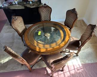 Dining Room Table with 6 chairs Table $200, Chairs $50/each
