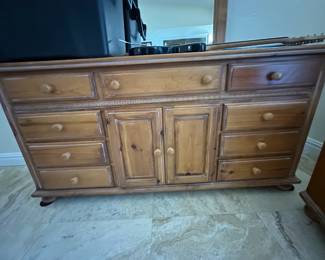 Dresser $100