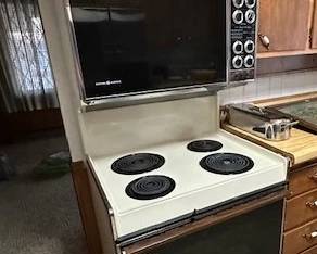 Vintage General Electric Double oven and range.