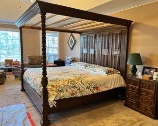 1970’s Ethan Allen Canopy Bed Royal Charter Collection King Size