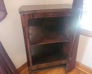 Upper level, living room