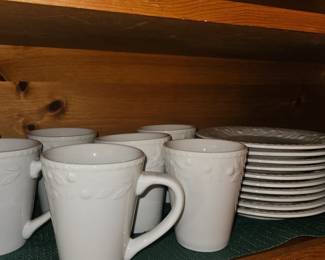 these mugs match the desert plates shown, kitchen