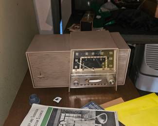 1950's radio, works, basement