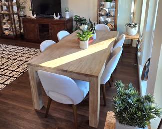 farmhouse - hidden leaf table, 6 upholstered chairs, and home decor