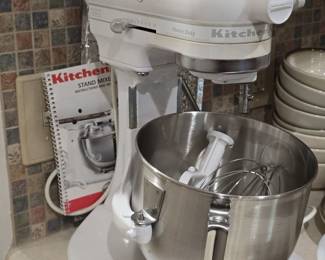 Kitchenaid stand mixer and accessories