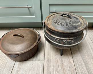 Lodge Pot
 Falkirk South Africa cast Iron 3 leg  Pot