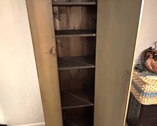 BUY IT NOW!  $175.00. Great Amish Made Cabinet!         32" W x 14" D x 74 1/4" H.