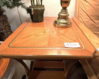 End Table. 27" x 21" x 21"