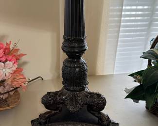 Lions feet cast iron lamp vintage