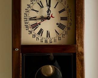 Regulator  clock