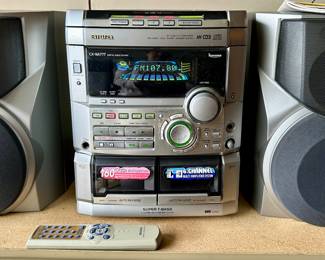 Aiwa boom box with remote ! Works !