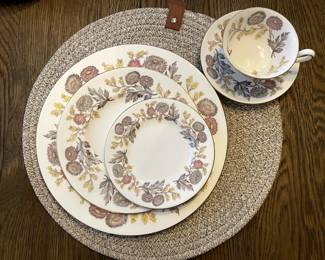 Wedgewood Litchfield - Service for 12 plus 2 serving bowls, 1 platter & 5 small bowls
Buy it Now $428
