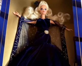 Society Style Collection
Sapphire Dreams
Radiant Rose
Emerald Enchantment