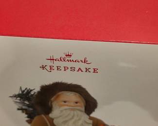2016 Hallmark Tabletop Father Christmas