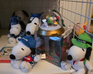 Met Life Snoopy's
