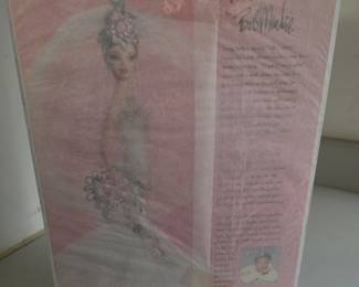 Bob Mackie Couture Confection Bride
Stunning!
Still in sealed outer packing