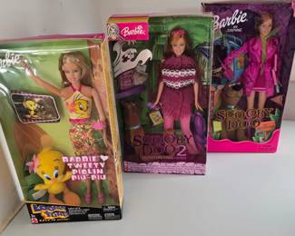 Looney Tunes Tweety
Scooby Doo Daphne
