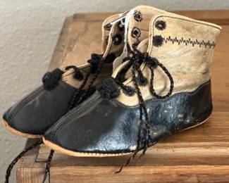 antique baby shoes $25